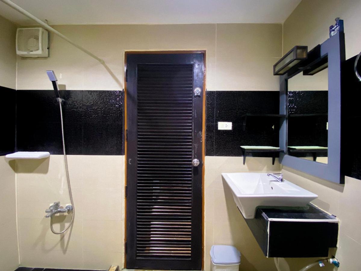 Tjr Boutique Hotel Chiang Mai Exteriör bild