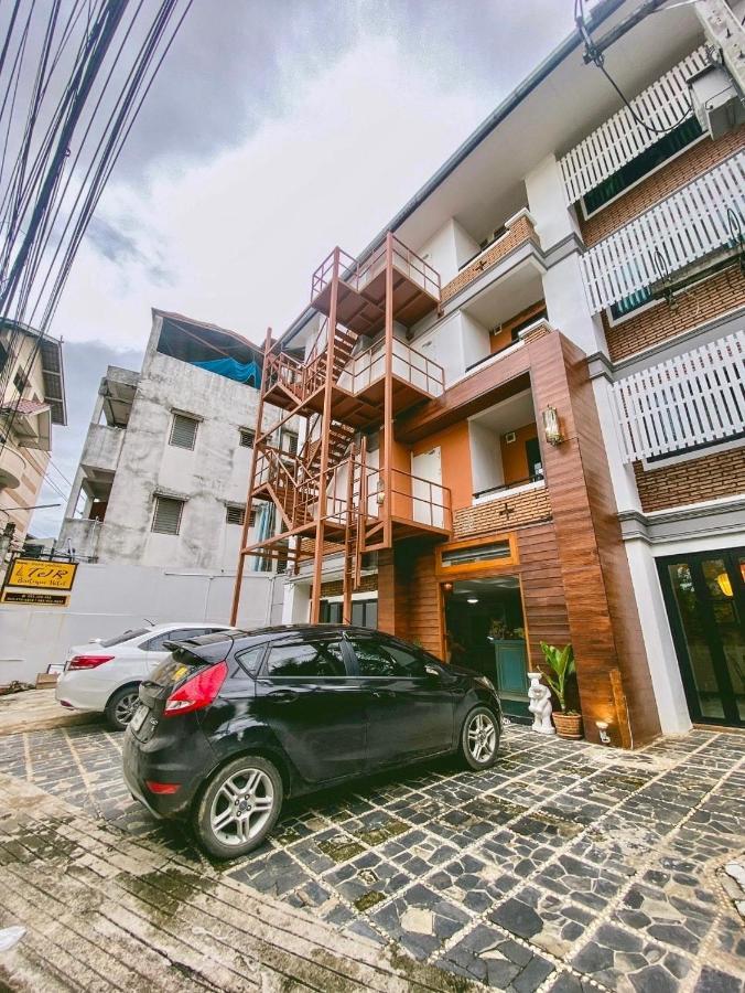 Tjr Boutique Hotel Chiang Mai Exteriör bild