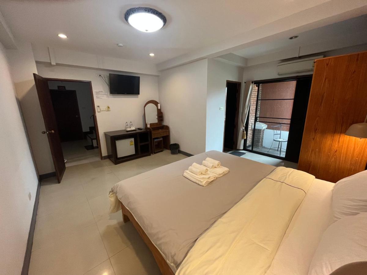 Tjr Boutique Hotel Chiang Mai Exteriör bild